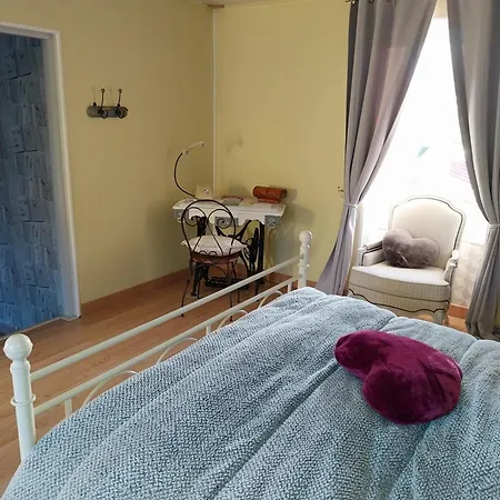 D Les Frangins 住宿加早餐酒店